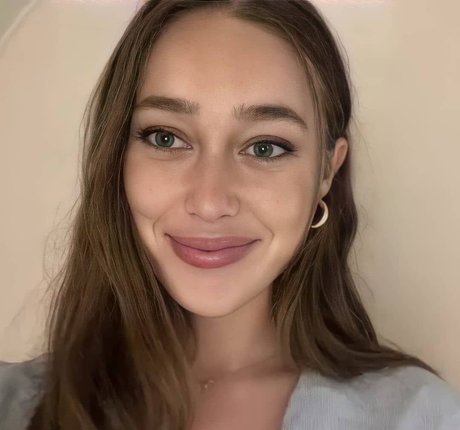 popular trans onlyfans pretty pic