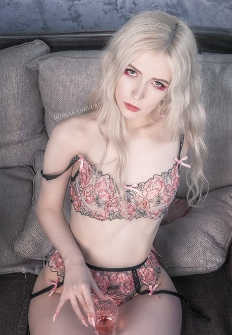 Mik Allen hd actress images