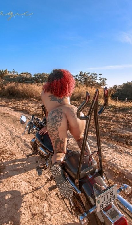 Varias Em Um nude pornstar archive