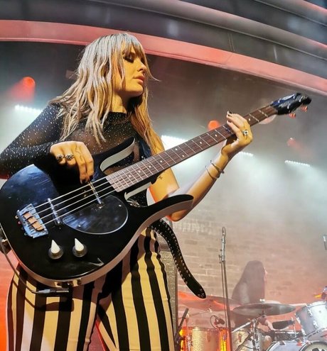 old young lesbian onlyfans sexy nudes photos