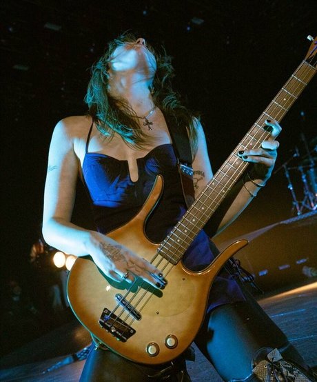 amateur blonde onlyfans pornographic pics