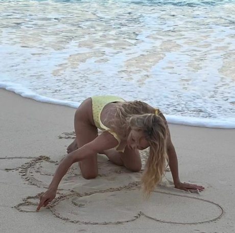 mature lingerie onlyfans top pic