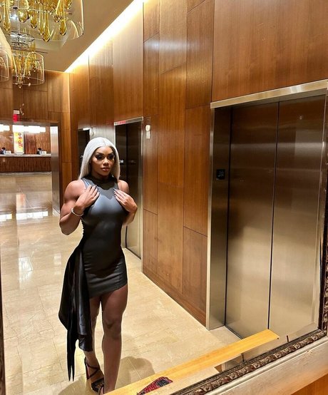 soccer mom onlyfans top img