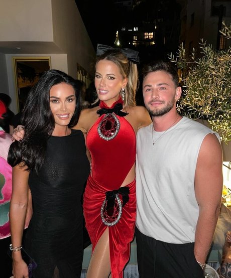 yoga asian onlyfans pretty pics