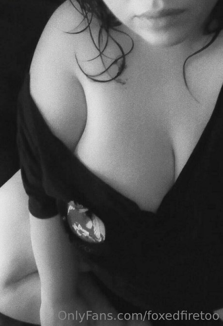 foxedfiretoo model hot photo