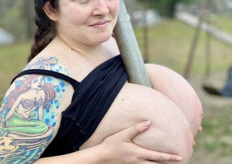 demoraavaricefree naked actress gallery