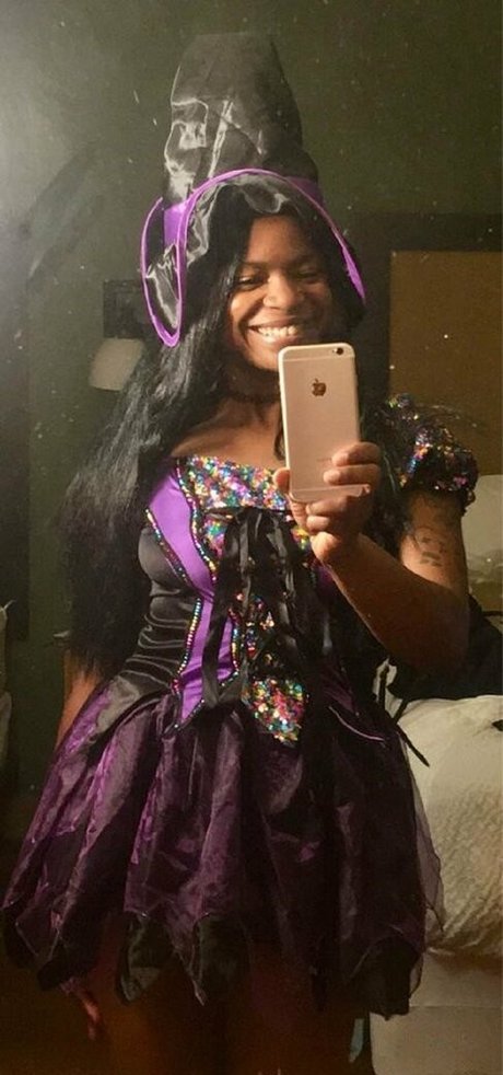 dripping wet pussy onlyfans beautiful xxx picture