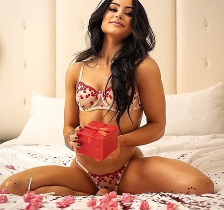 Brynn Noel pornstar pretty galleries