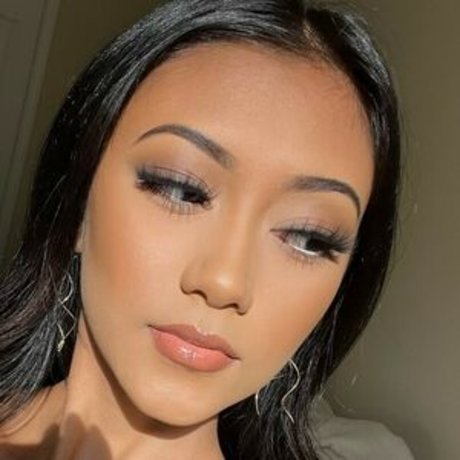 Moliney Mao erotic actress img