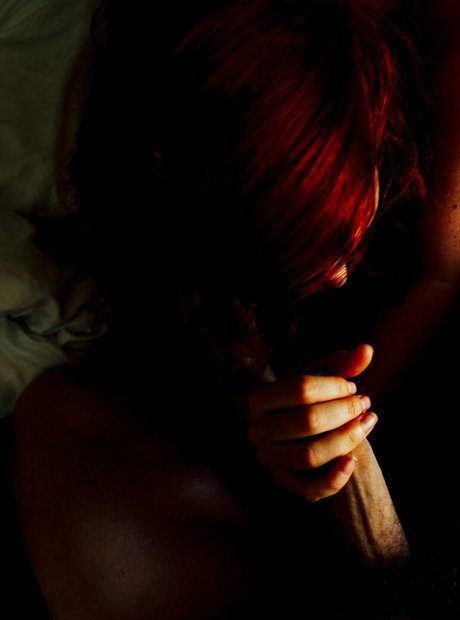 Violette Decembre hot model img