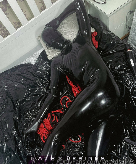 swinger milf onlyfans art naked galleries