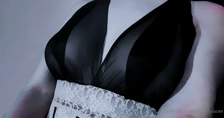 naughtylacee adult model archive