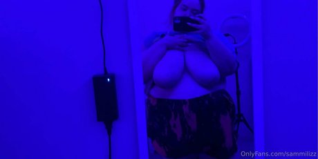 sammilizz model naked img