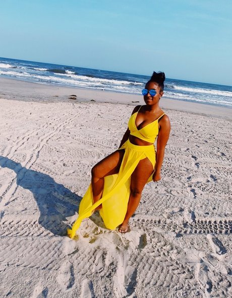 violetvixennfree star nude picture