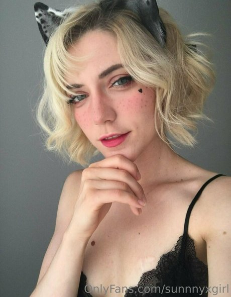 sunnnyxgirl sex model archive