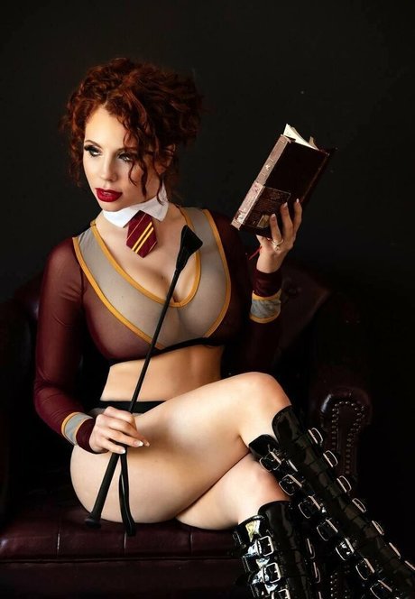 lunasnow pornographic model images