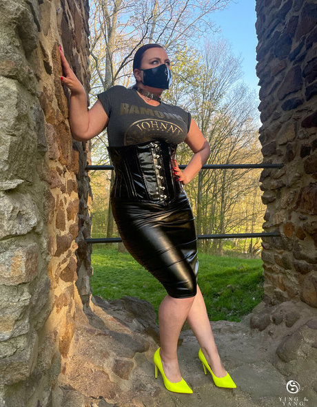 swinger milf onlyfans xxx gallery