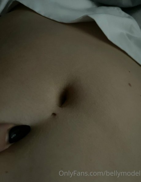 bellymodel model hot images