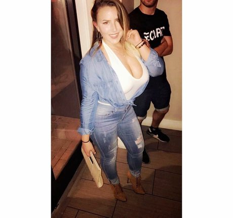 Lizzy Maguire model perfect picture