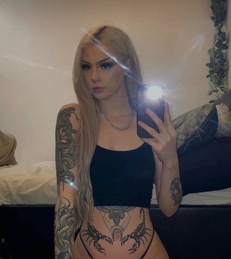 leanne nicole pretty pornstar photo