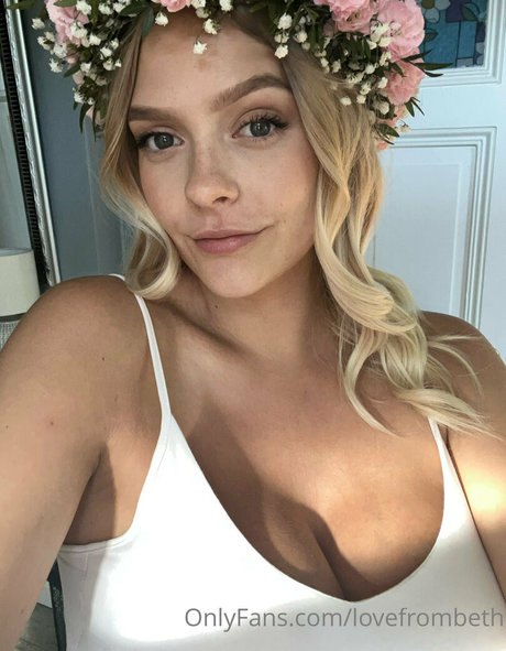 LoveFromBeth star erotic img