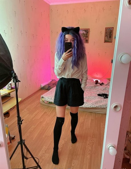 whoisellie beautiful pornstar photos