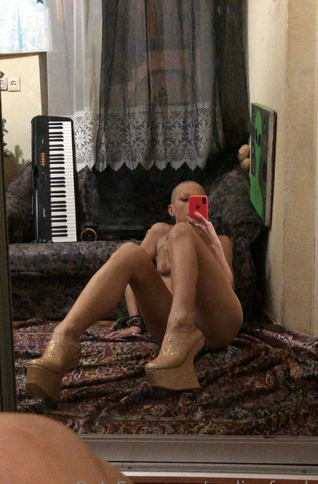 curvy shemale onlyfans beautiful images