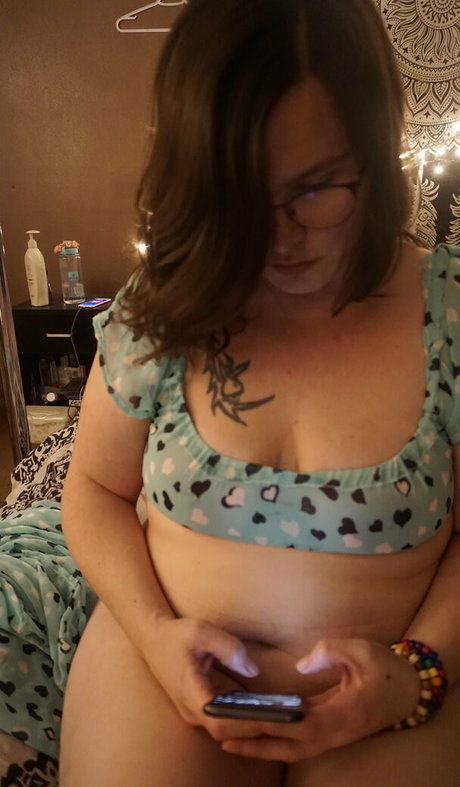 nikkihippy star sexy pictures