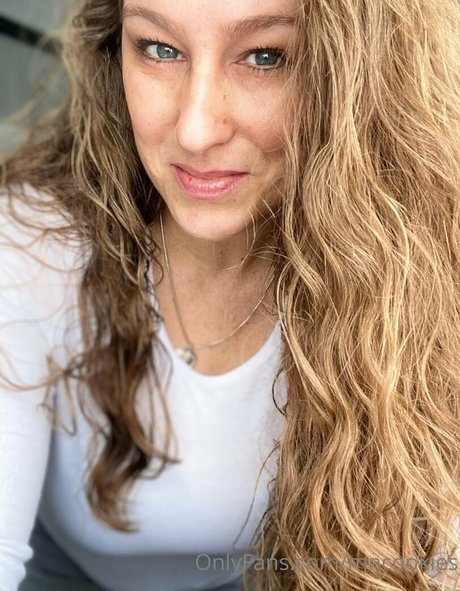 skinny asian onlyfans hot nude image