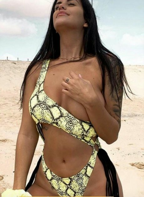 Lola Ortiz star perfect pictures