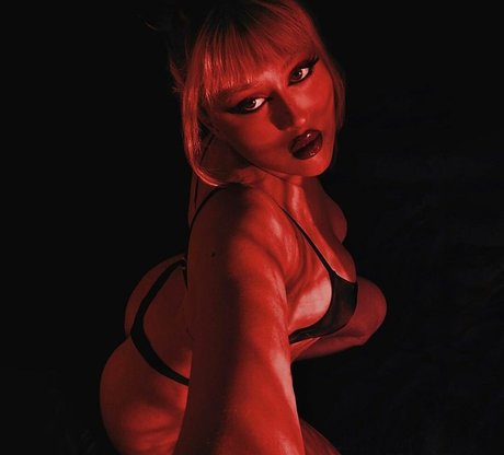 Demonkomplex adult model picture