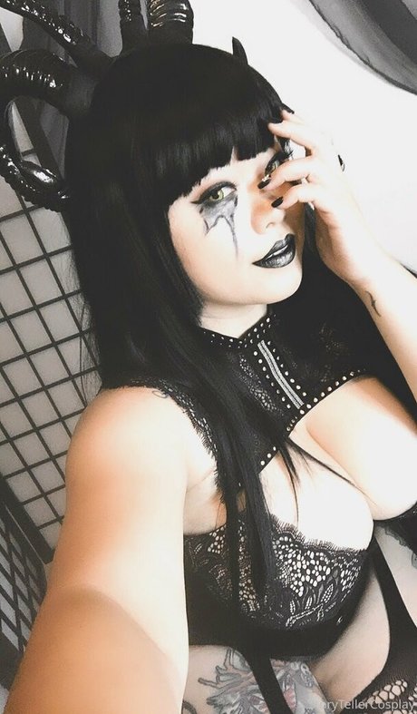 storytellercosplay sexy actress img