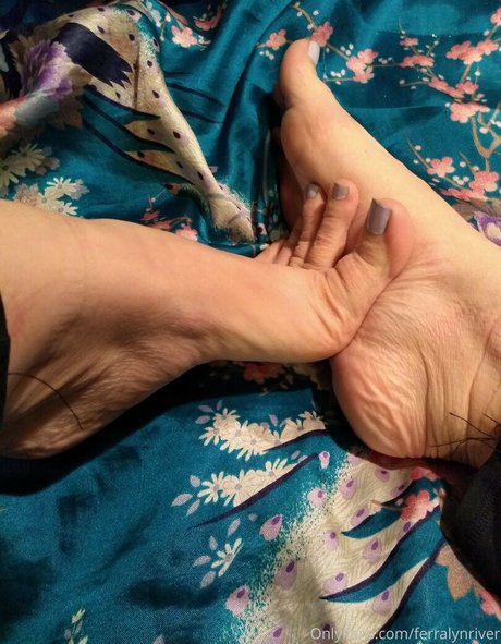 hard nipples onlyfans pretty pics