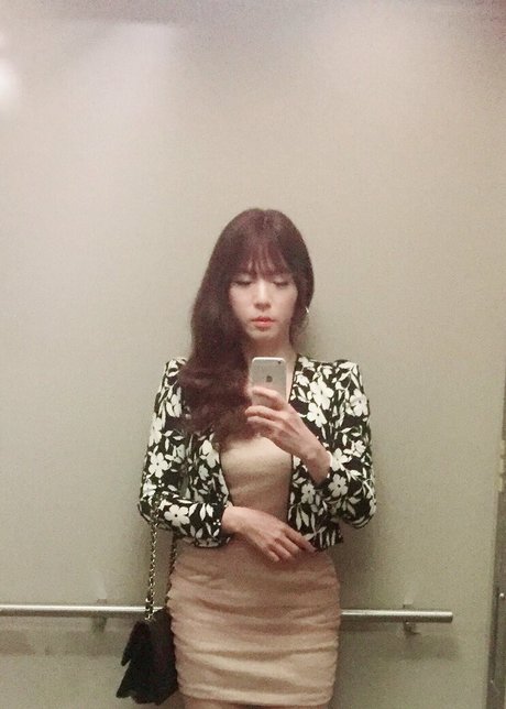 cutesexy222 erotic actress picture