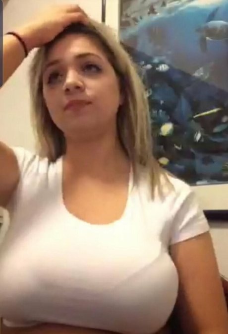 busty mom onlyfans free sexy galleries