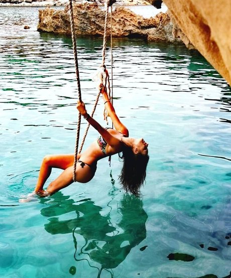 Lara Moreno star beautiful img