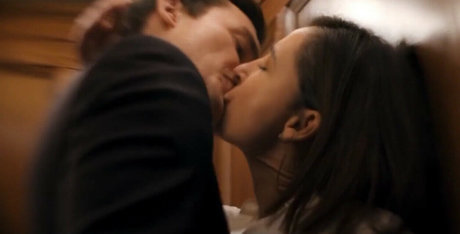 Naomi Scott erotic actress pics