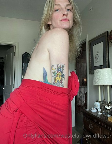 wastelandwildflower naked model photo