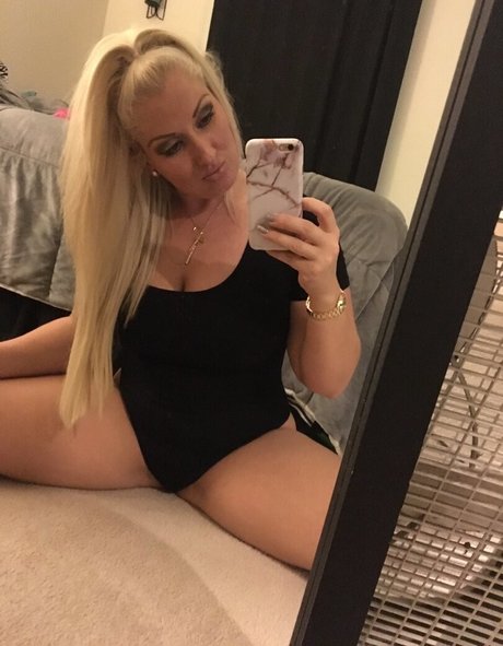 mzdanibadgirl art star galleries