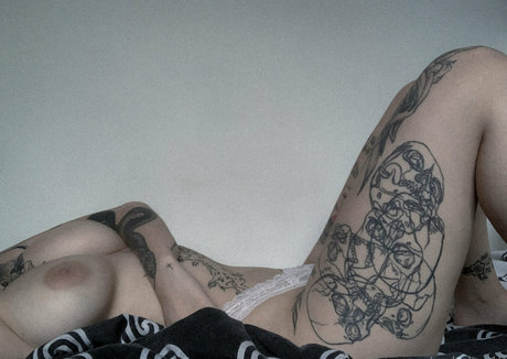 crybabyy19 pornstar hot pics