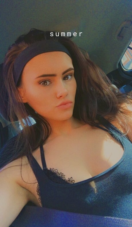 sexy brunette onlyfans nudes archive