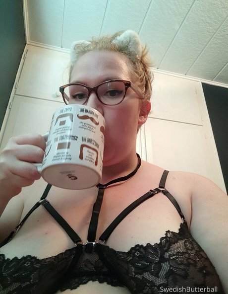 black hair onlyfans pretty photo