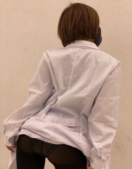 Minori Natsume star erotic photo