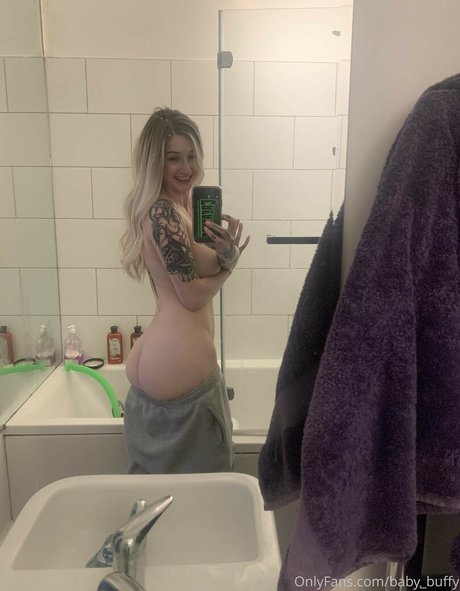 Baby Buffy model sexy pictures