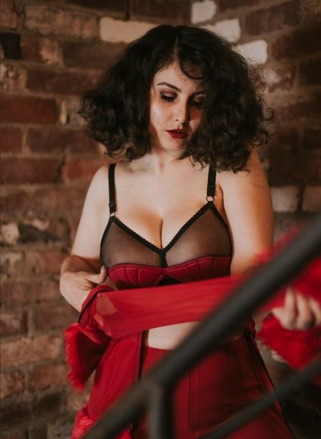 Aimee Leigh star naked images