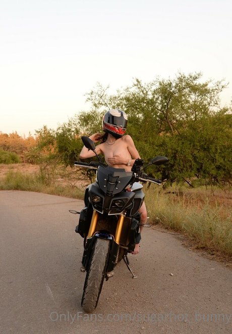 Eden Ayalon sex model pictures