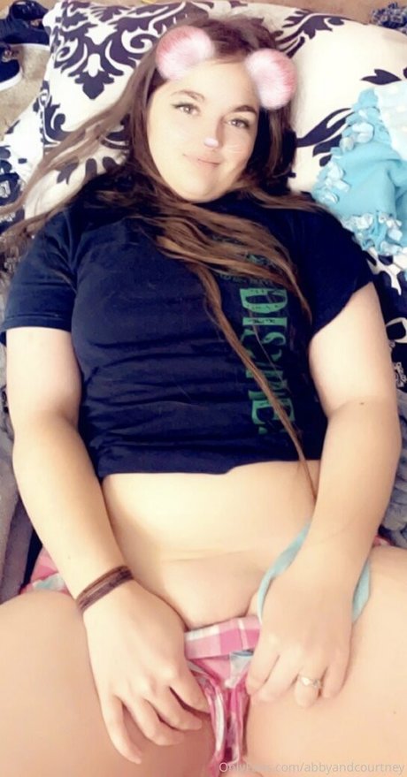 abbyandcourtney sexy pornstar pictures