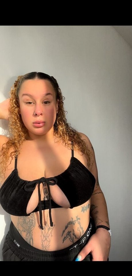 LatinaSilvaOF star nudes photos