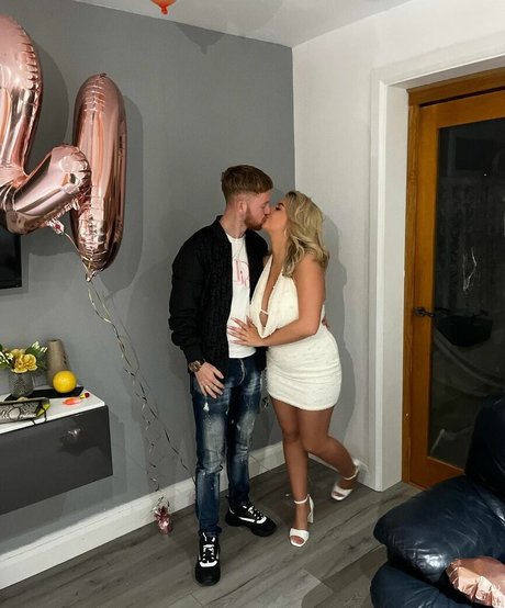 shemale outdoor onlyfans sexy nude galleries