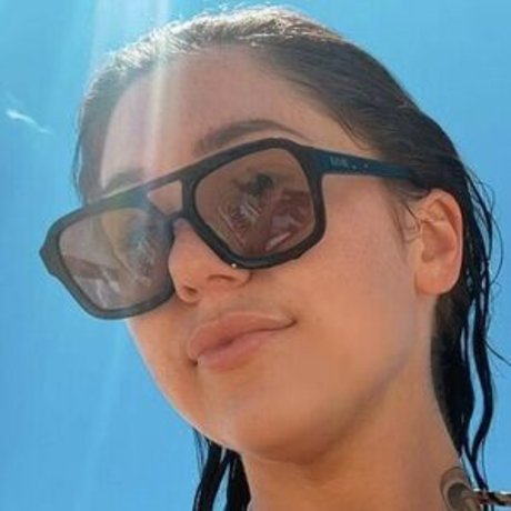 Youcancallmewenny hd pornstar picture